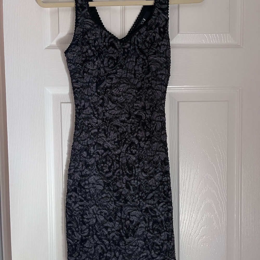 Black Sleeveless V-Neck Bodycon Mini Dress